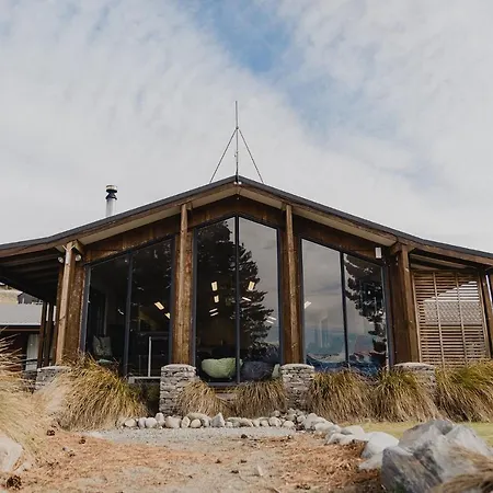 Lakes Edge Lodge-3